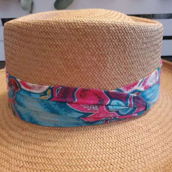 Peter Grimm Panama Women's Straw Beach Hat - Picture 6 of 16